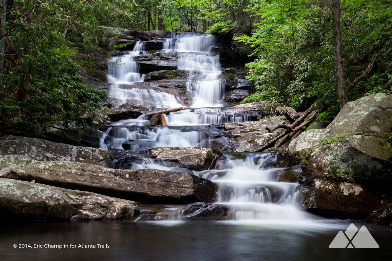 Seattle waterfall near hikes shutterstock breath away take will sean pavone credit Seattle waterfall near hikes shutterstock breath away take will sean pavone credit