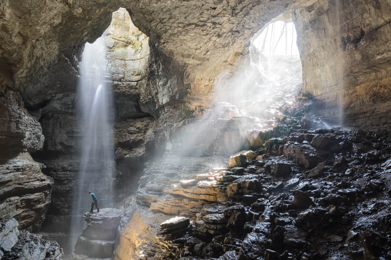 Hiking trails near me with lakes and rivers