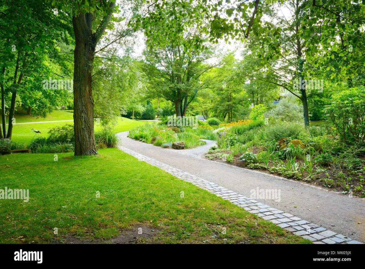 Nearby parks with paved walking trails for seniors